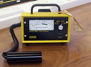 1200px-geiger_counter