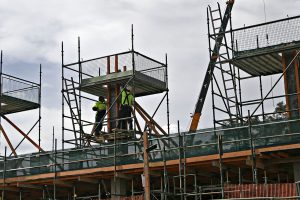 1280px-construction_crew